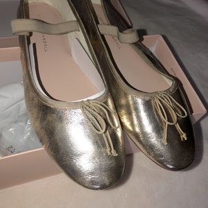 Loeffler Randall champagne Leonie flat size 9.